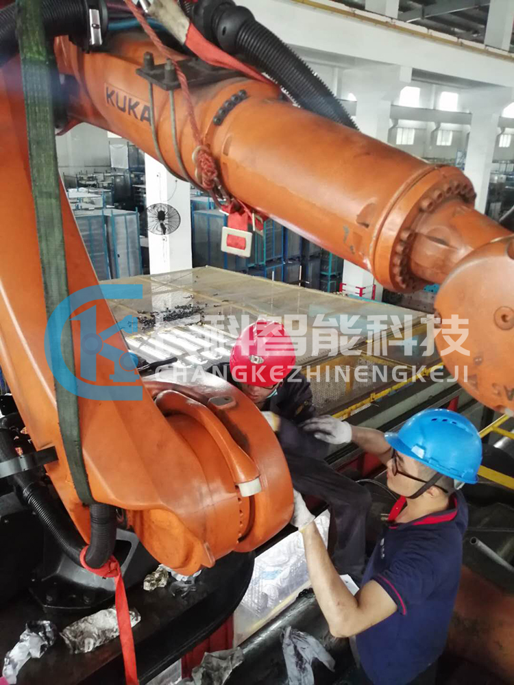 庫(kù)卡機(jī)器人減速機(jī)與平衡缸維修 庫(kù)卡機(jī)器人減速機(jī)與平衡缸維修